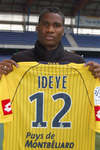 Футболист Идейе Браун , Ideye Aide Brown - , нападающий